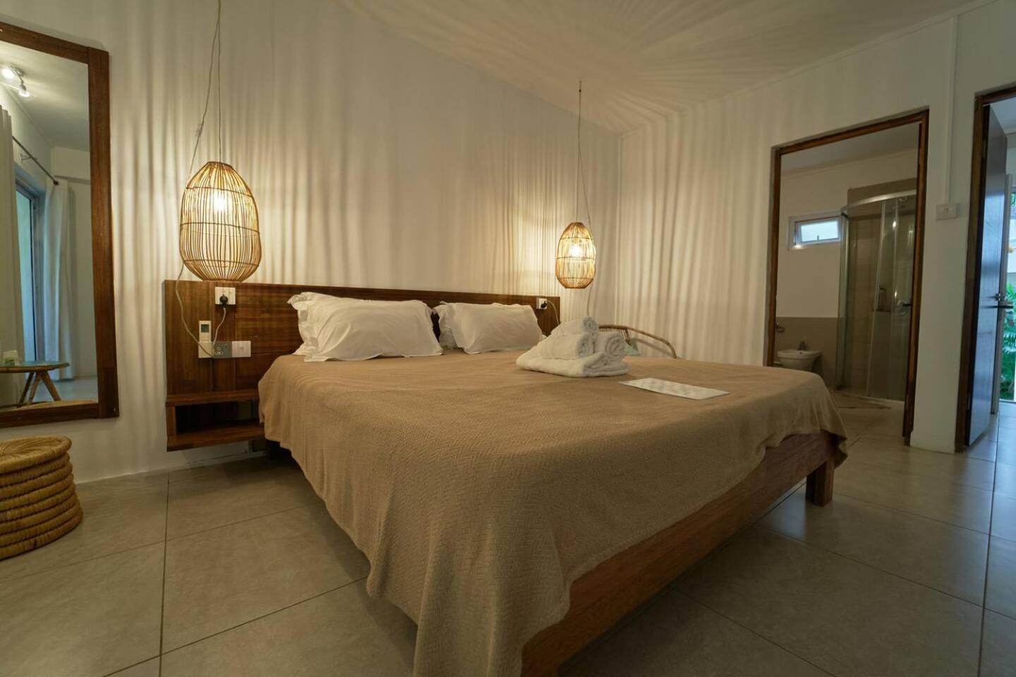 Loukaz -Entire Rental Units W Panoramic Rooftop Coteau Raffin Екстер'єр фото